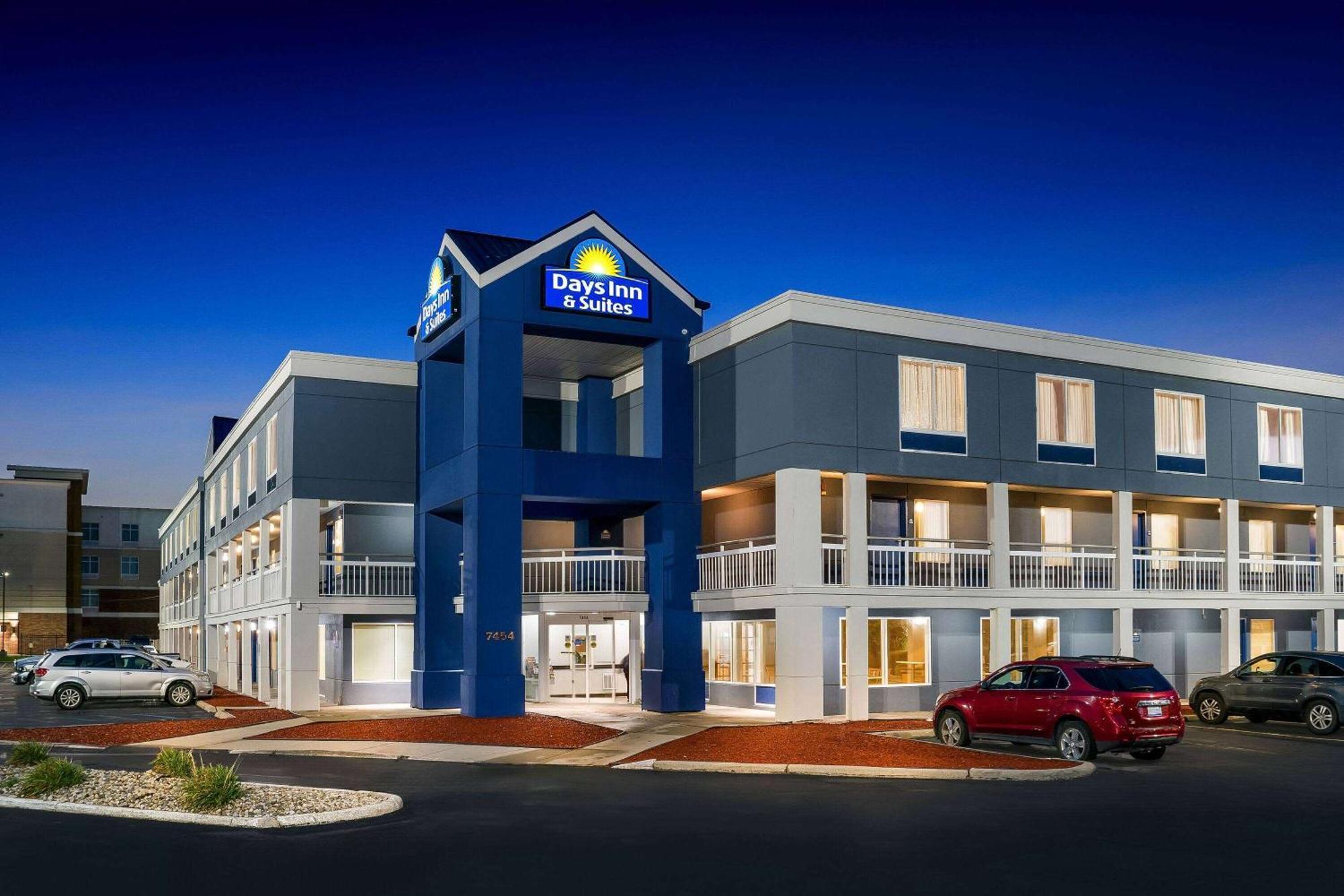 Days Inn & Suites By Wyndham Warren Exterior photo